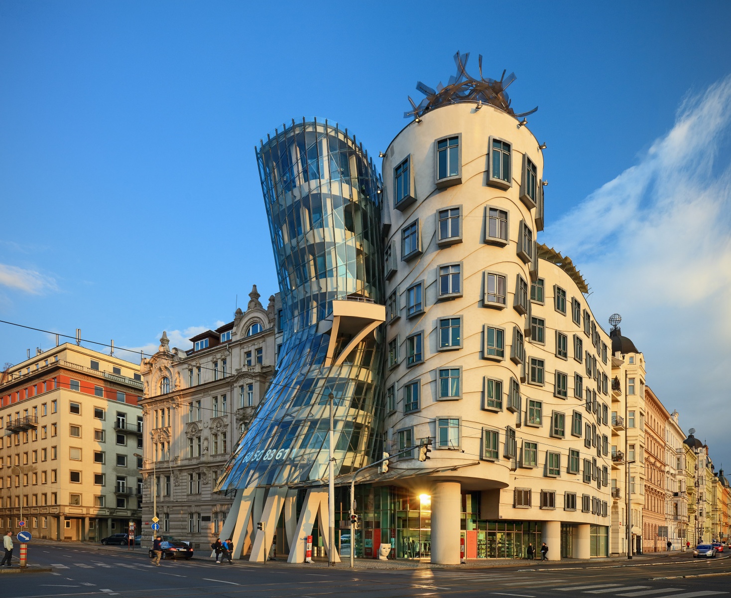 Dancing House (Praga – Republica Checa) | ICHA.cl